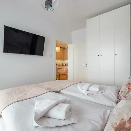 Aqua Flaming B103- Parking Basen Fitness I Bawialnia W Cenie- Polanki Aqua - Kołobrzeg